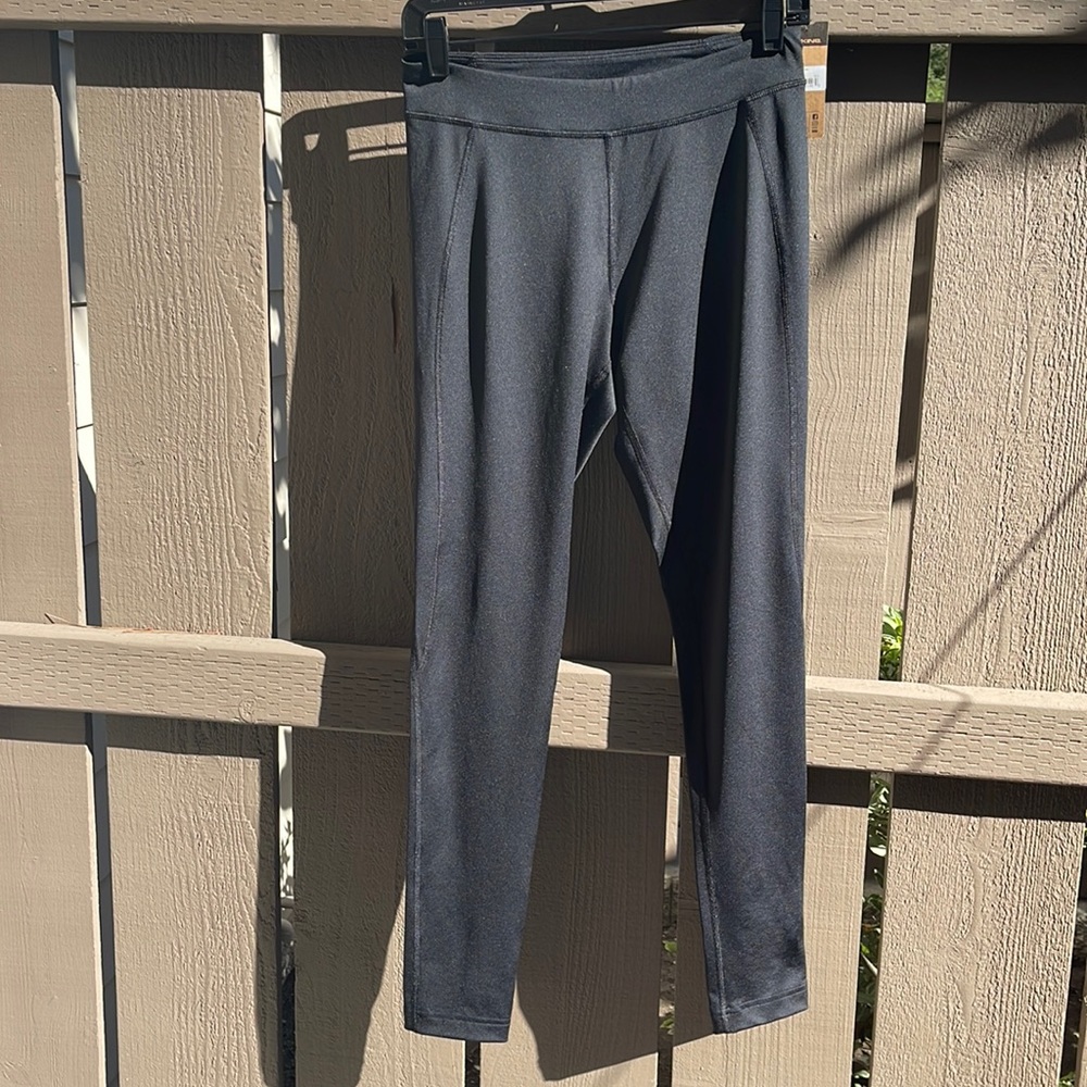 NEW Dakine base layer legging for ski/snowboard